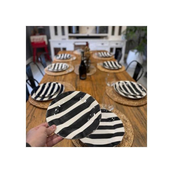 Set X4 Plato Postre 22 Cm Rayas Negras Big Buda Home Negro Rayas