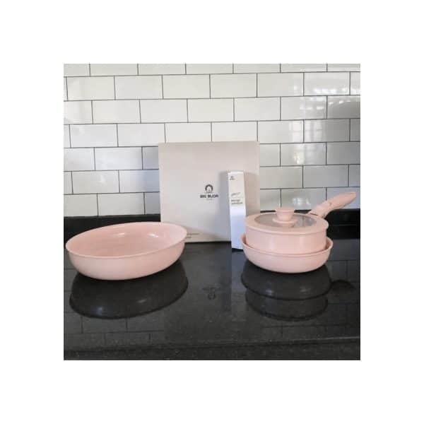 woocommerce-140.jpg Batería Ollas Y Sartén Set 5 Antiadherente Mango Desmontable Rosa Pastel